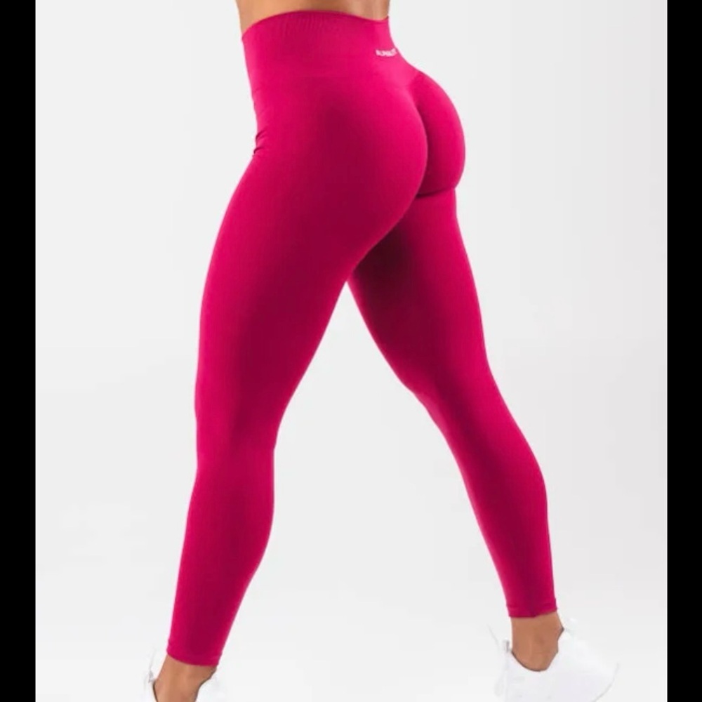 Alphalete Amplify Leggings in Pink